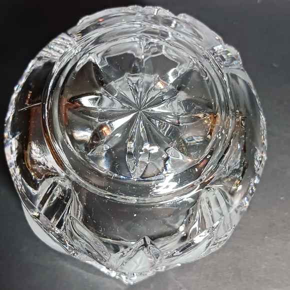 Mikasa Crystal Poinsetta 3.2" Votive Candle Holder~Very Good Condition - Picture 2 of 4